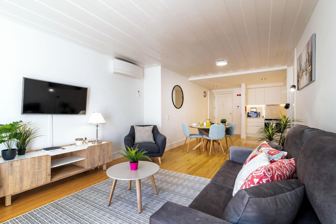 Amazing 1Bdr Apartment In Chiado By Lovelystay Lisboa Exterior foto